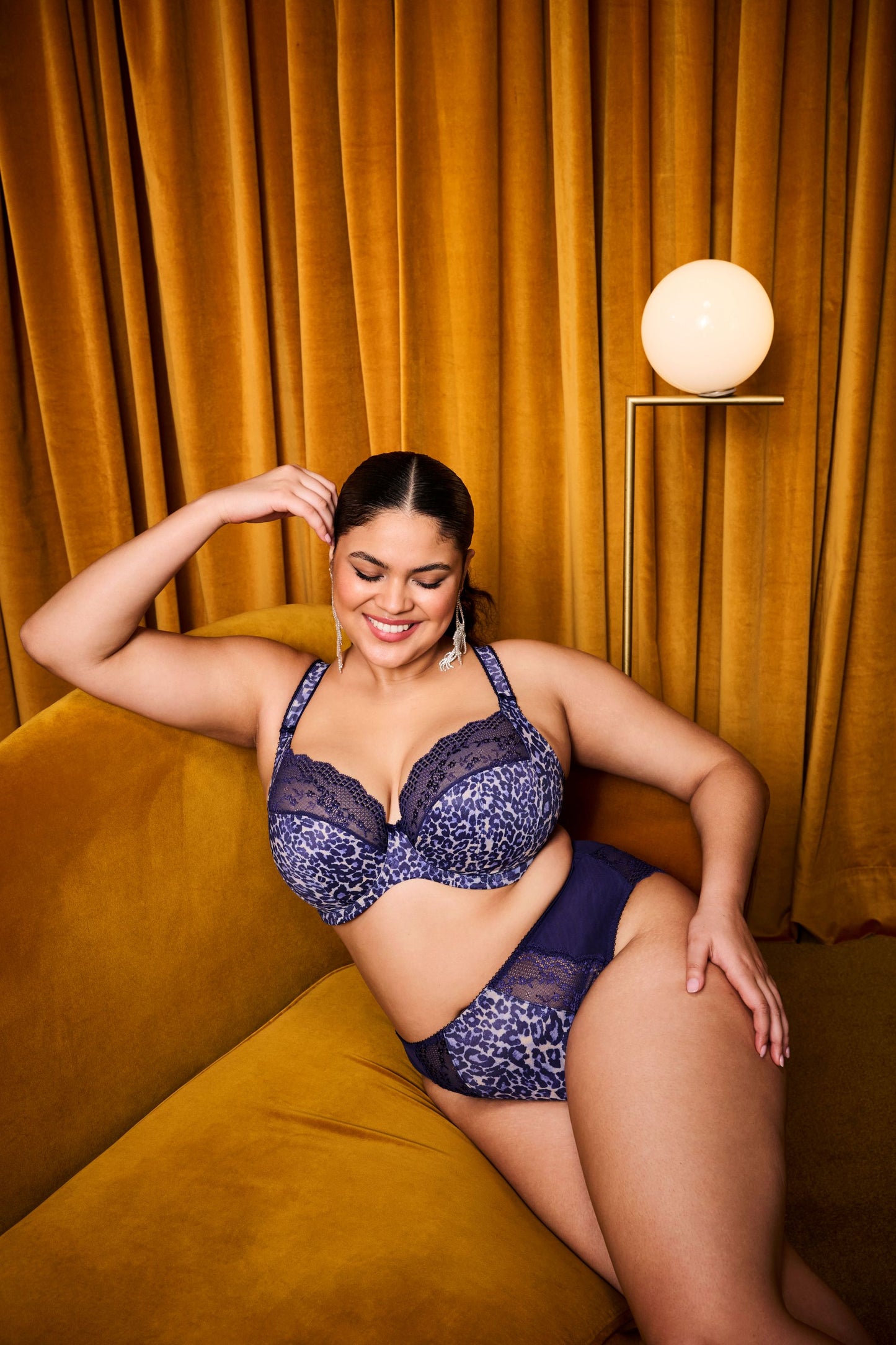 Elomi - Lucie U/W Plunge Bra - Midnight - EL4490