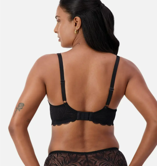 Triumph- Essential Lace Balconette Bra - 206595