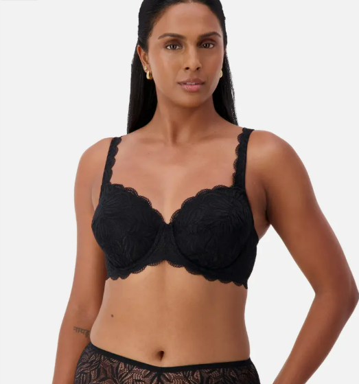 Triumph- Essential Lace Balconette Bra - 206595